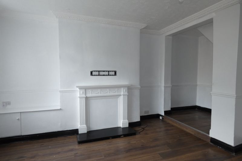 Lounge- click for photo gallery